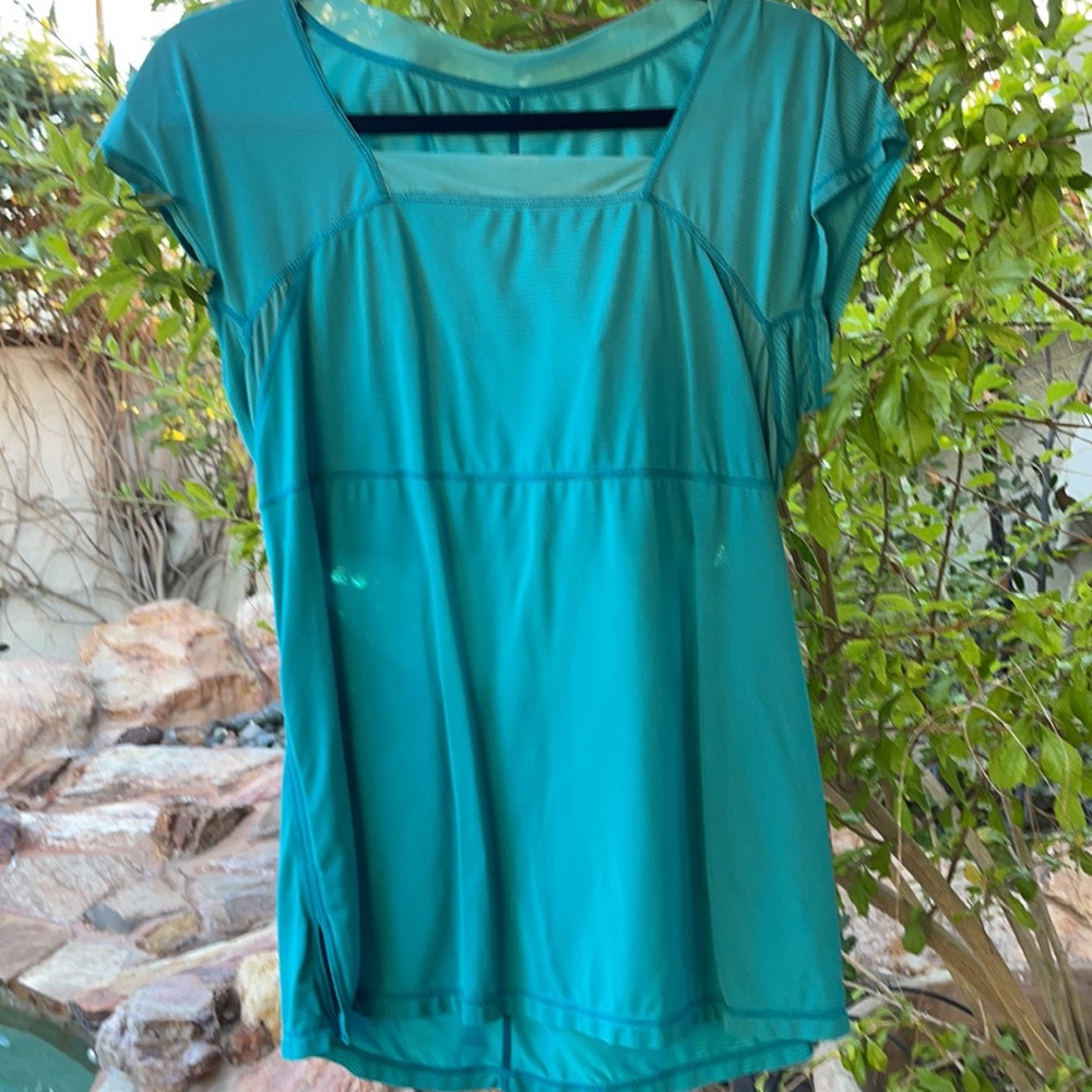 Vintage LuluLemon Top Size 10, Turquoise Amazing Detail Under Original Designers
